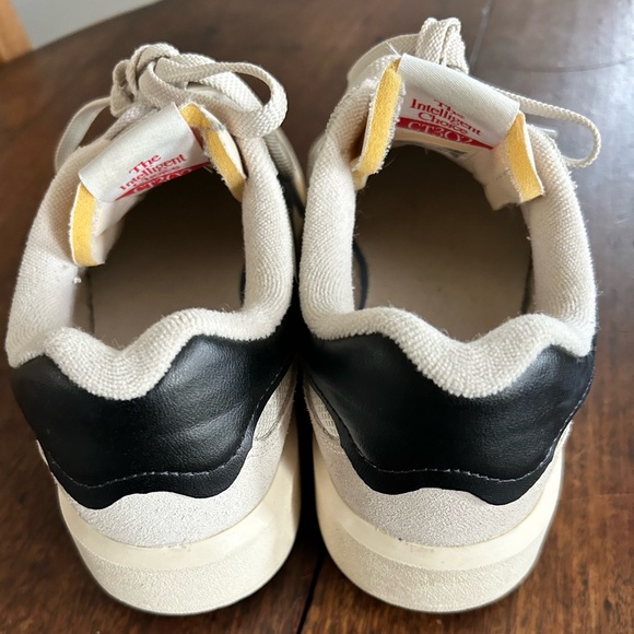 New Balance CT302 Cream and Black  platform sneaker. - Picture 5 of 9